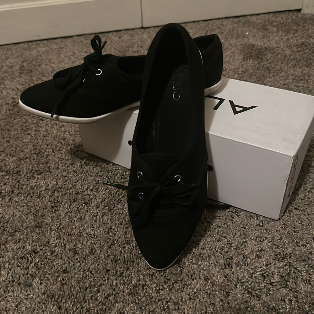 Aldo pointy flat